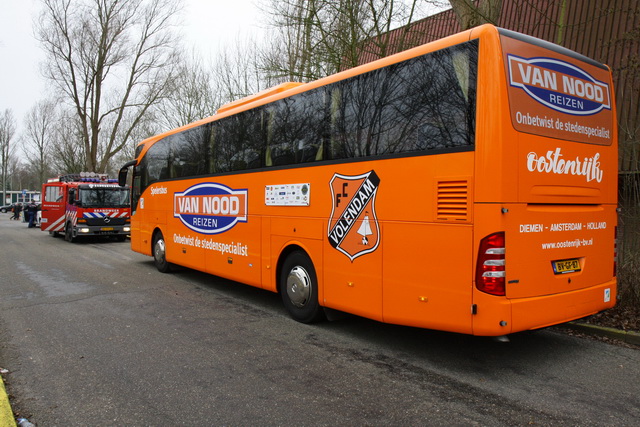 2009/66/2009-03-04 Brand spelersbus Volendam Snelliuslaan Badhoevedorp 02.jpg